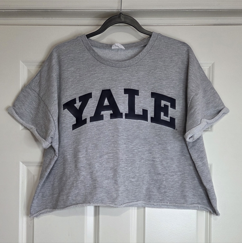 Yale Grey Cropped Crewneck Sweatshirt w/ Cuffed Sleeves - Size XL
